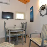 Jadranka 1279 פומר